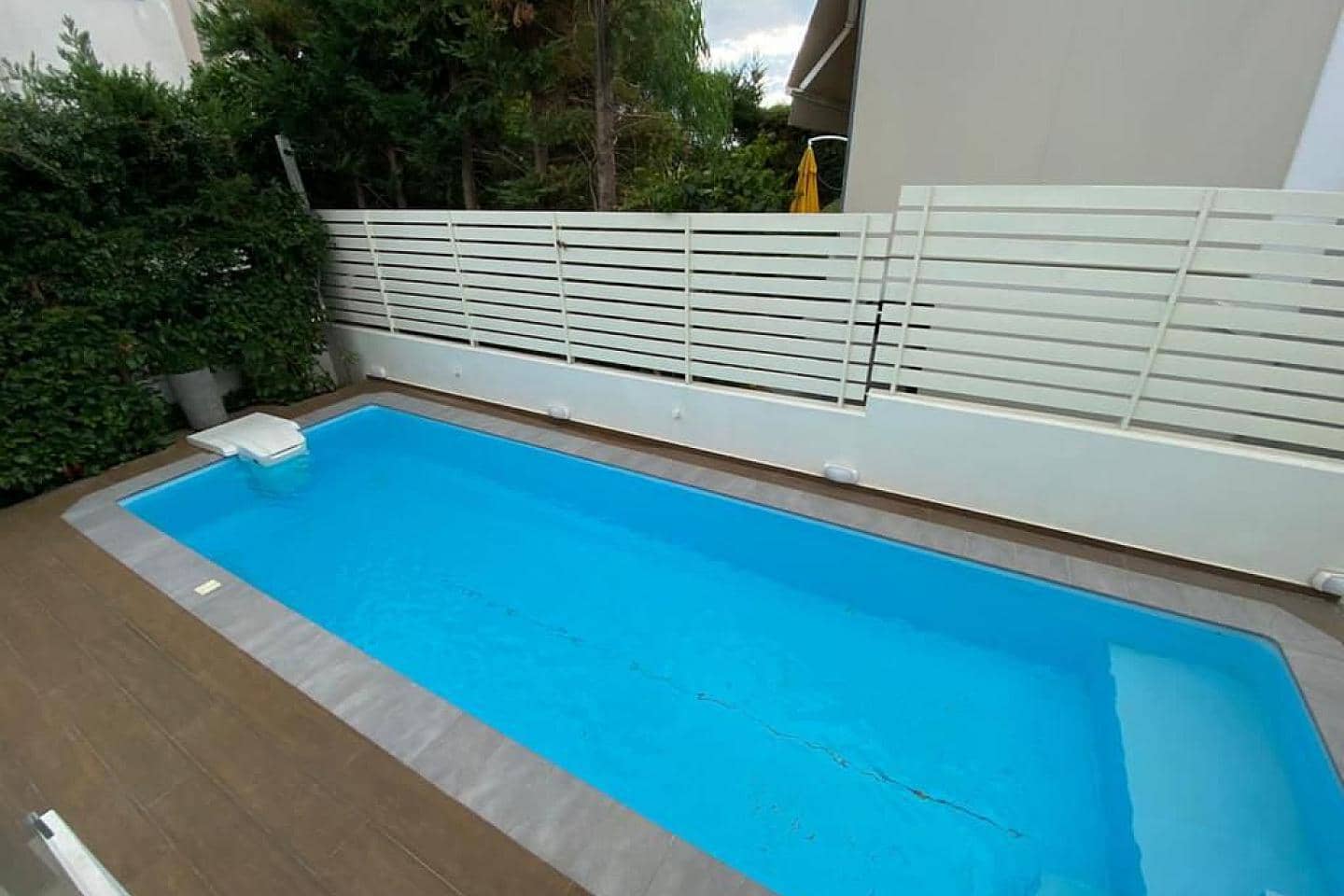 5 Bedroom House in Varkiza - photo 1