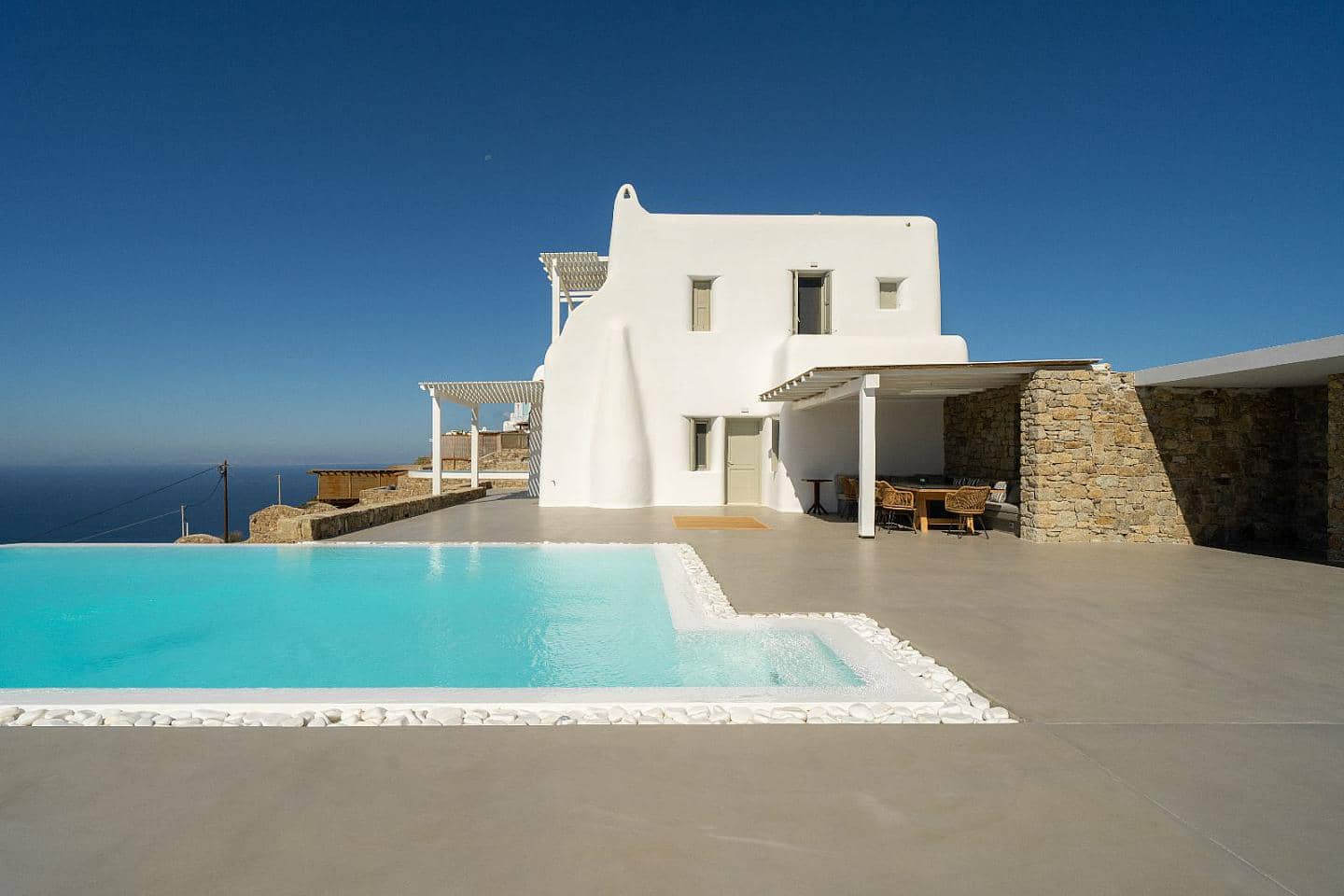 8 Bedroom Villa in Faros Armenistis - photo 1