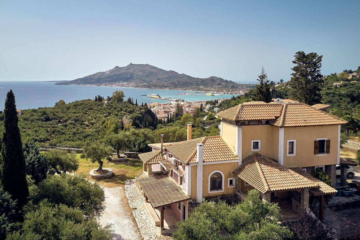 Studio House in Main town - Chora - photo 1