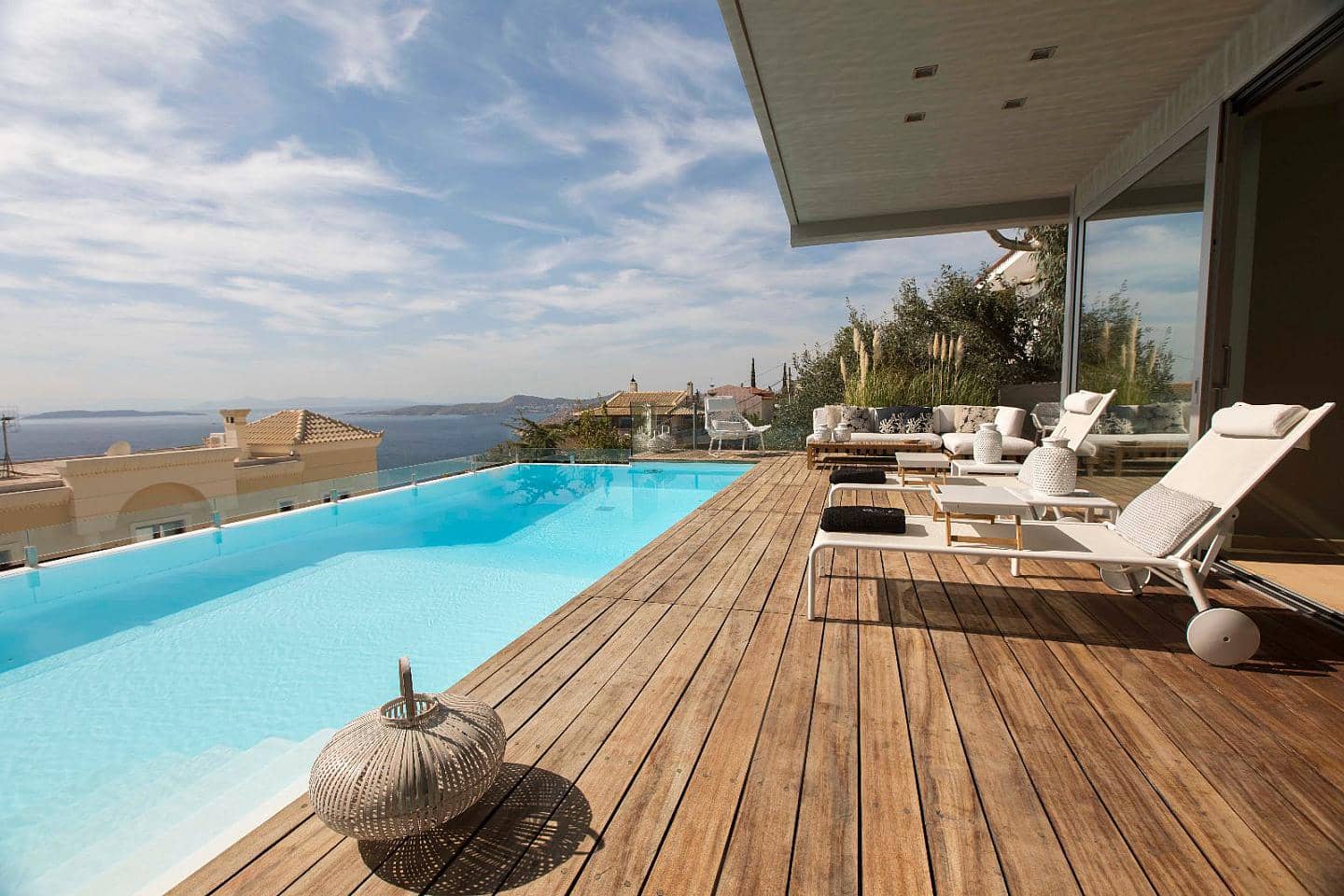 6 Bedroom Villa in Lagonisi - photo 2