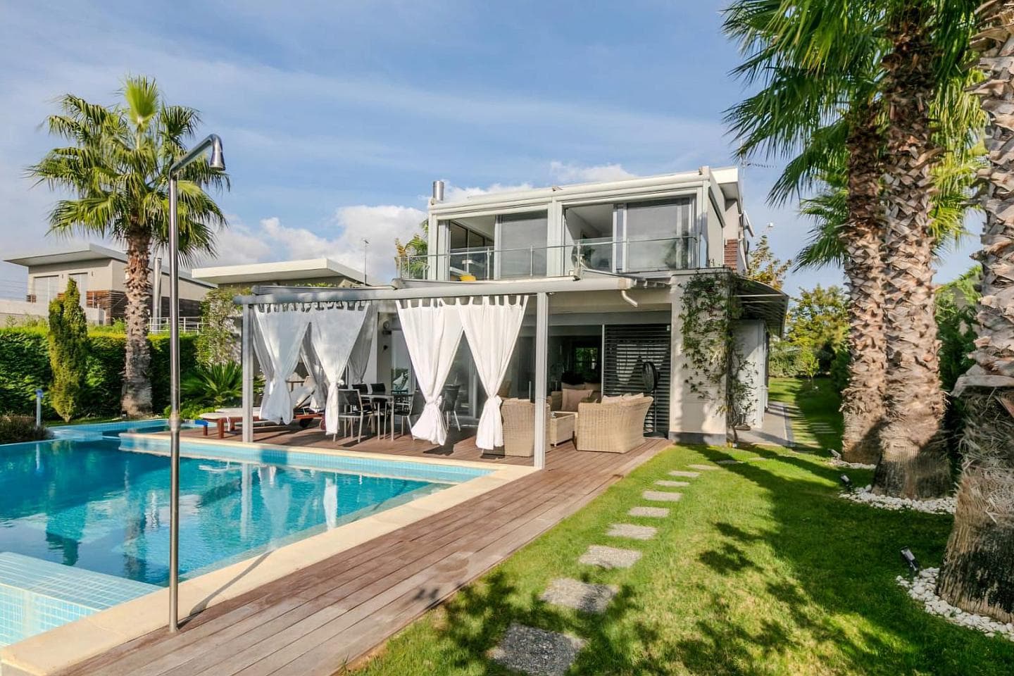 4 Bedroom Villa in Center