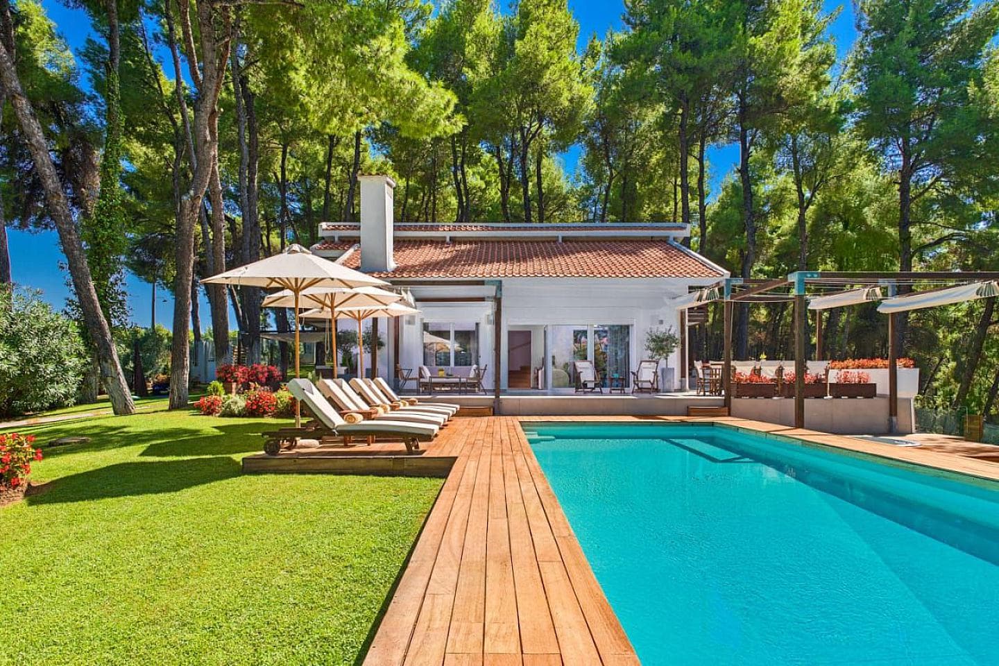 6 Bedroom Villa in Center