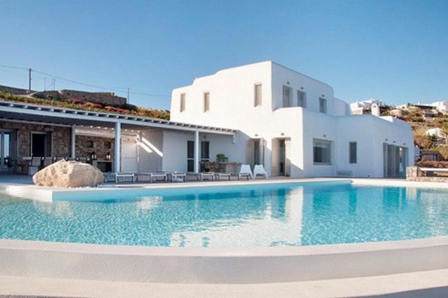 8 Bedroom Villa in Ornos - photo 2