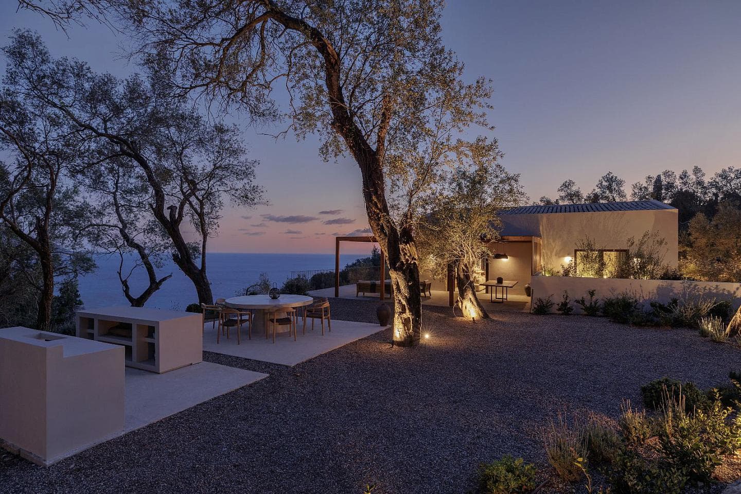 4 Bedroom Villa in Αgios Georgios - photo 2