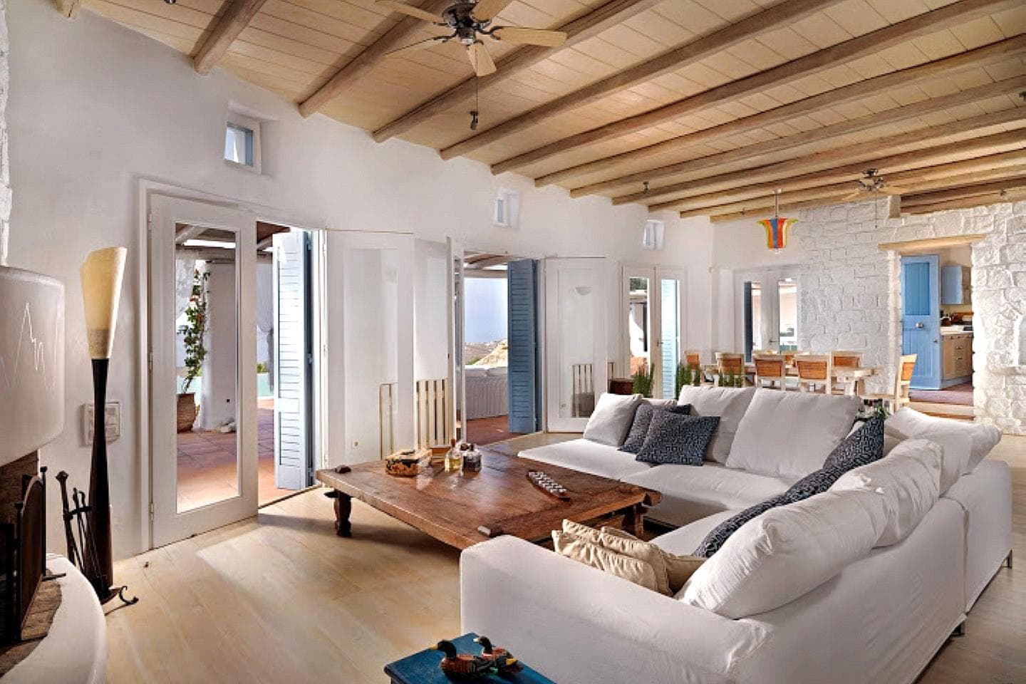 6 Bedroom Villa in Psarrou - photo 1